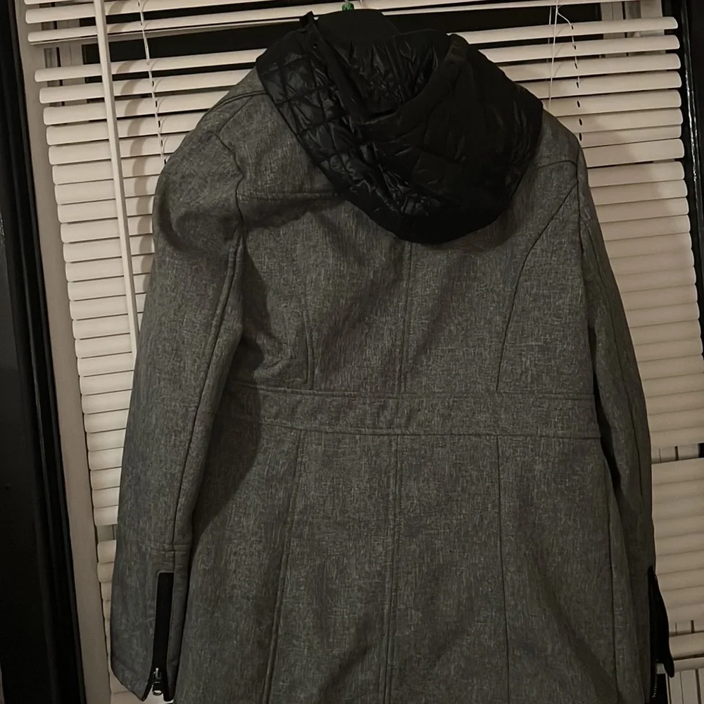 Used small jacket - Picture 3 of 3